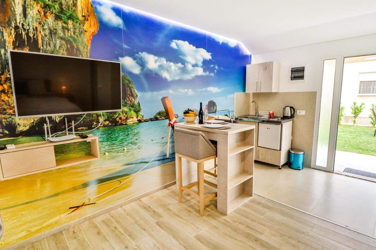 Simo Apartments Airport พอดโกริกา ภายนอก รูปภาพ