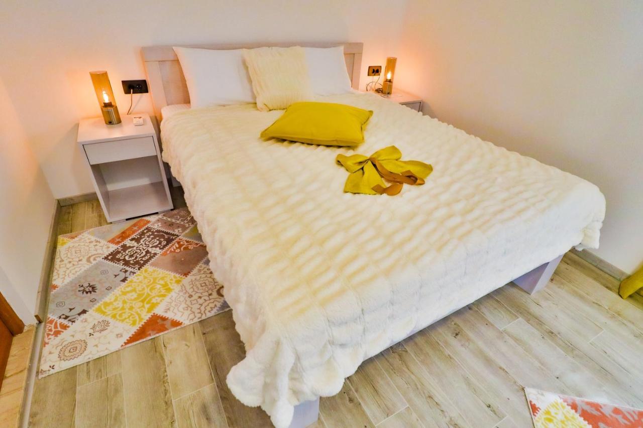 Simo Apartments Airport พอดโกริกา ภายนอก รูปภาพ