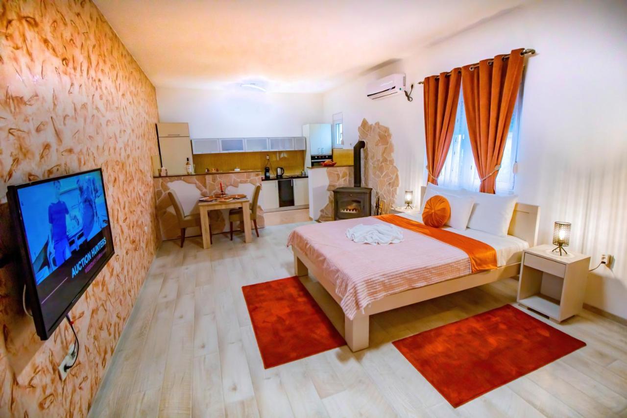 Simo Apartments Airport พอดโกริกา ภายนอก รูปภาพ